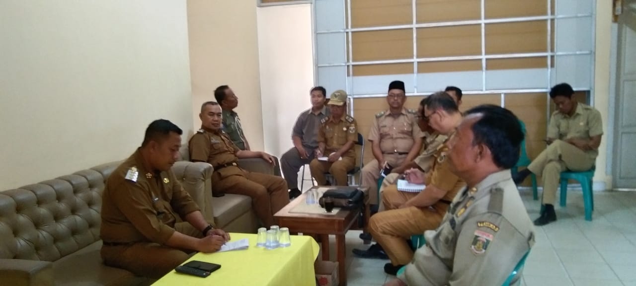 Apel dilanjut Staff Meetiing Mingguan Kecamatan Putra Rumbia